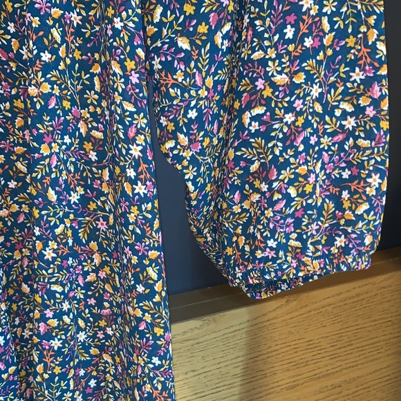 Boho Floral Embroidered Navy Women's Peasant Top size 1X PTP 26 - Picture 4 of 9